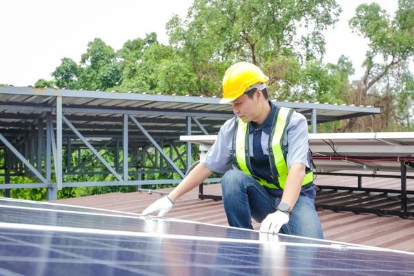 Finding Reliable Contractors for Longview Roof Installation