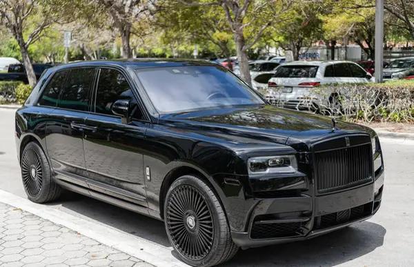 Your Guide to Finding a Rolls Royce Dealership Near You